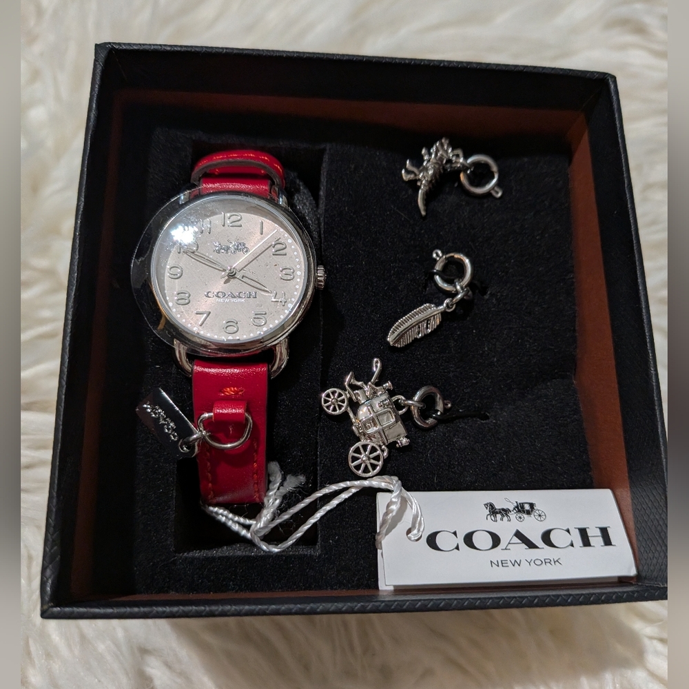 COACH
Delancey Quartz White Dial Women's Watch - Picture 11 of 16